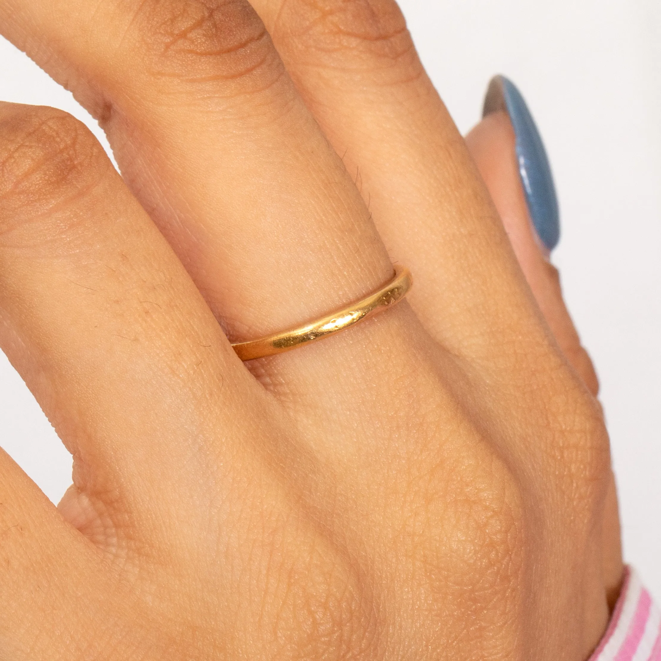 22ct Gold Engraved Wedding Band