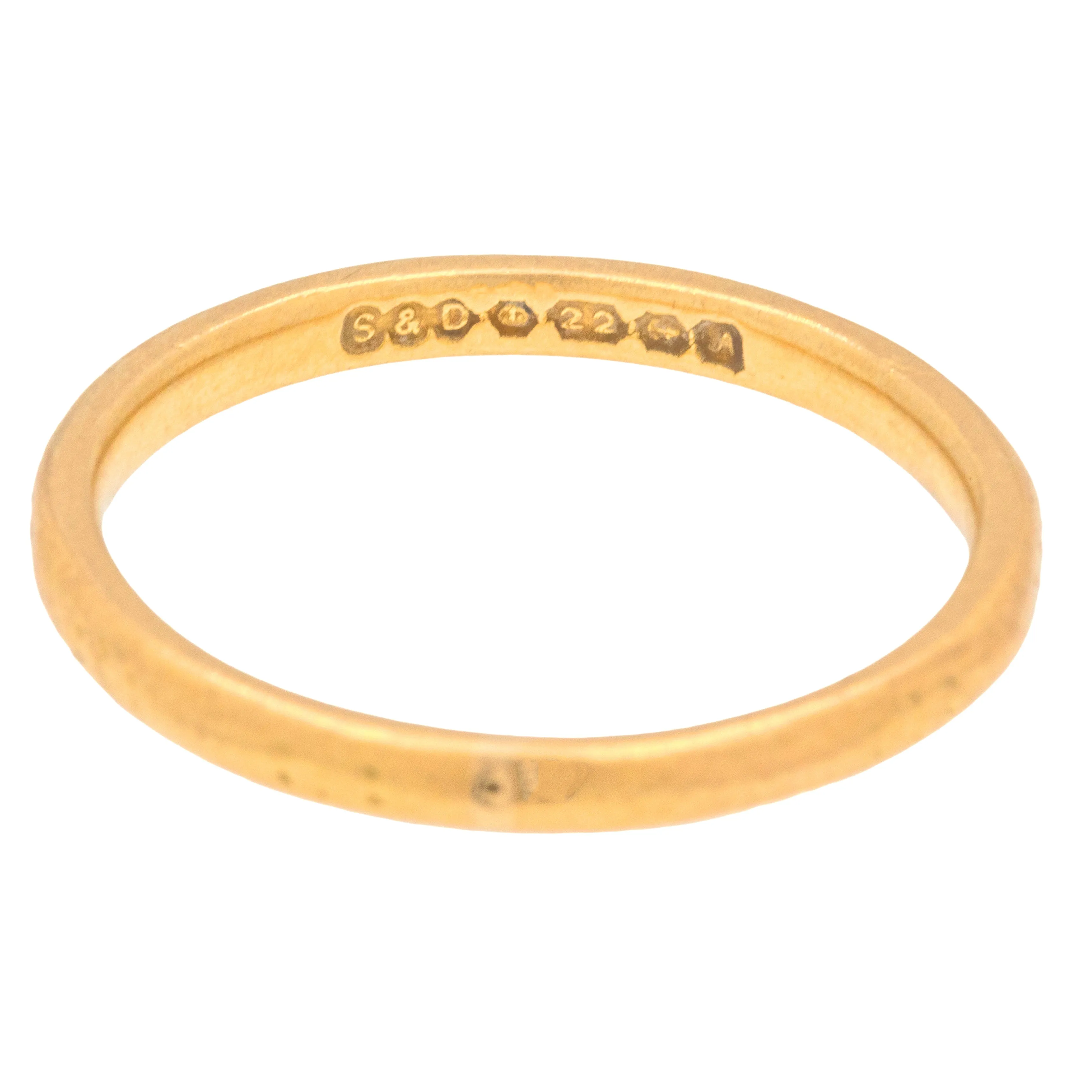 22ct Gold Engraved Wedding Band