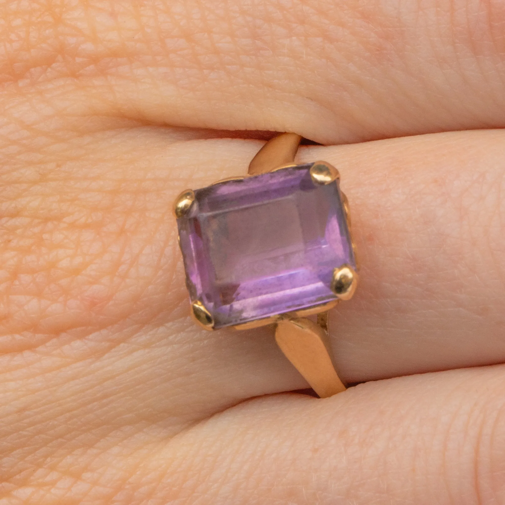 9ct Gold Amethyst Cocktail Ring- Heart Settings 4.75ct