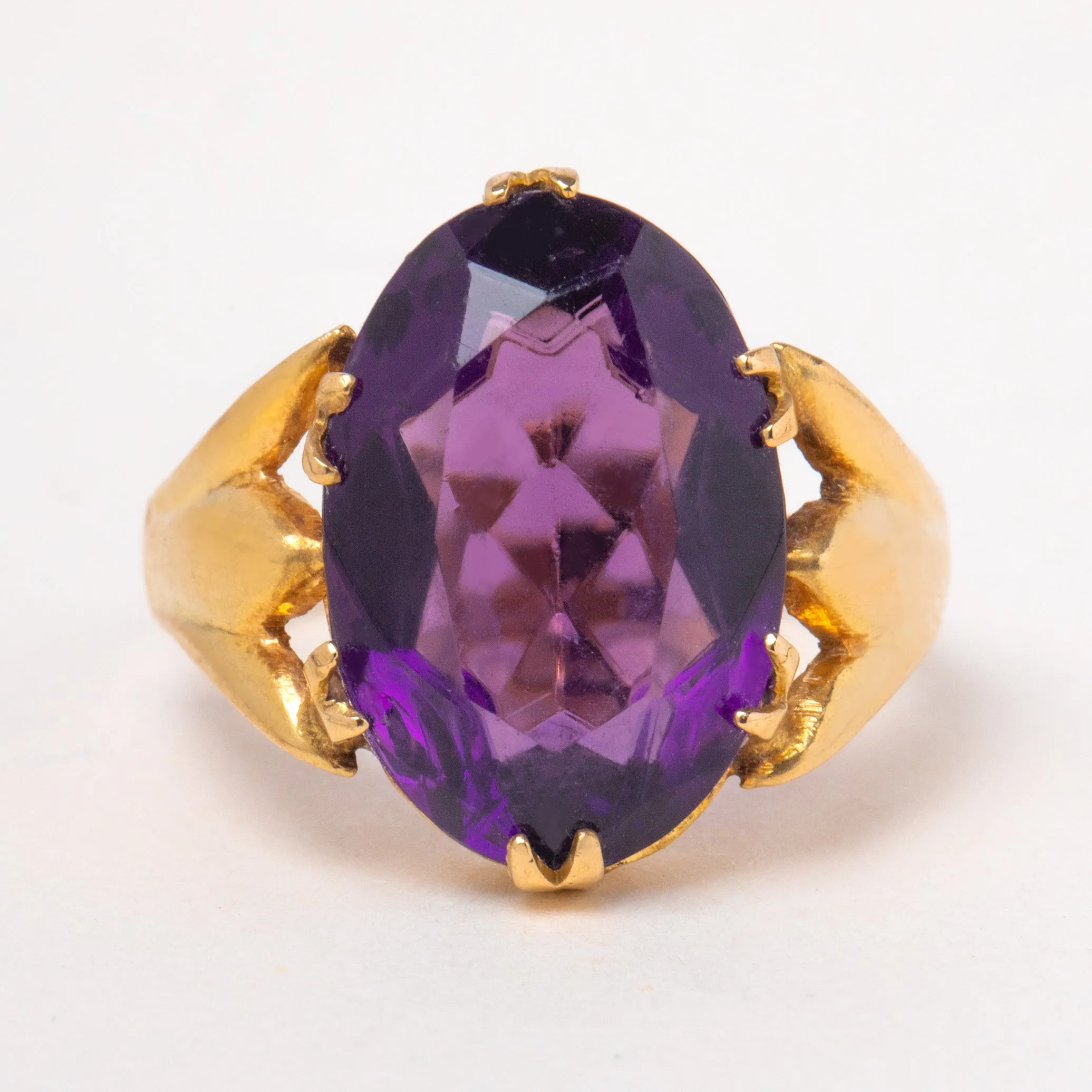 9ct Gold Amethyst Oval Ring, 5.60ct