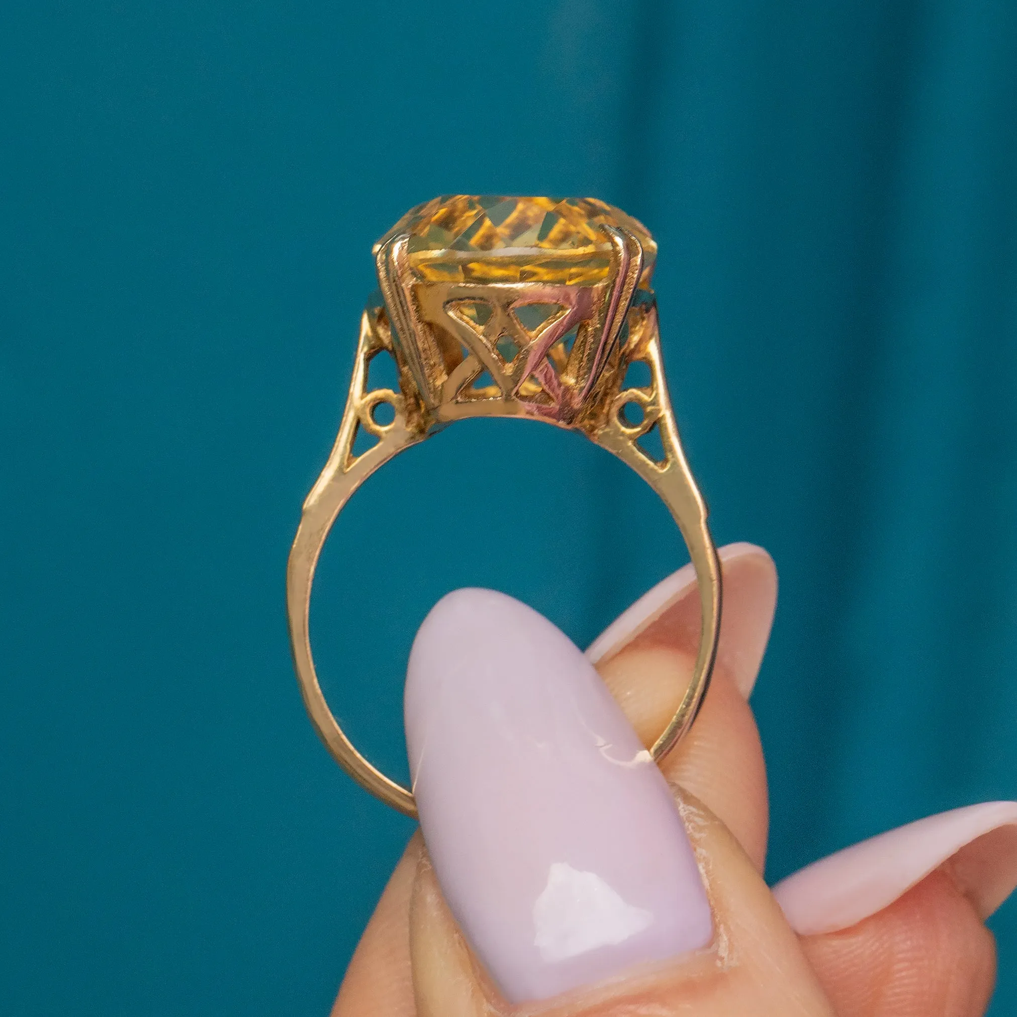 9ct Gold Citrine Cocktail Ring 7.15ct