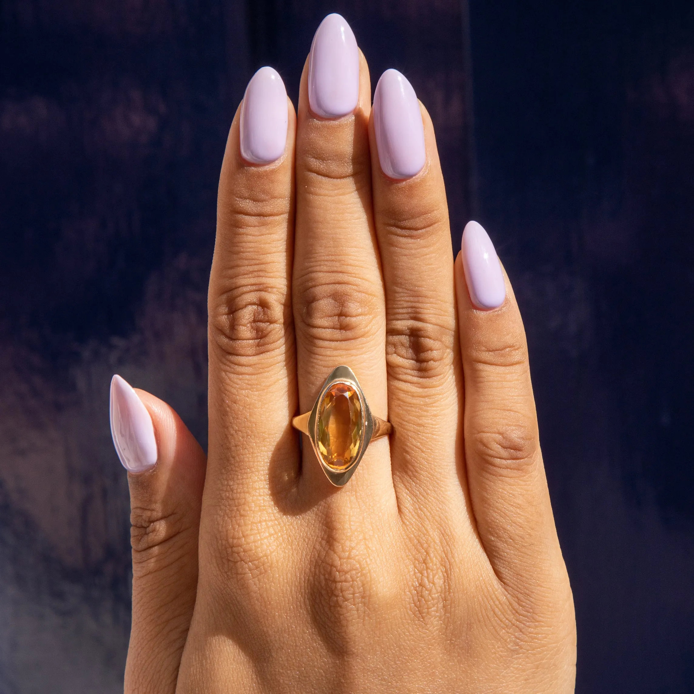 9ct Gold Citrine Lozenge Ring, 3.40ct.