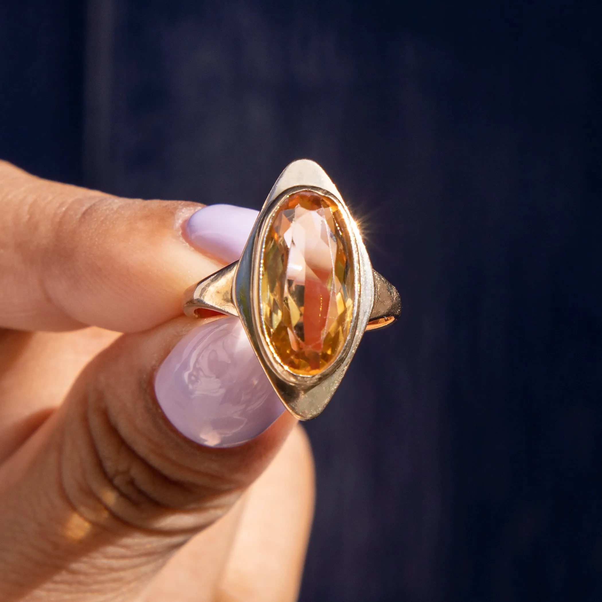 9ct Gold Citrine Lozenge Ring, 3.40ct.