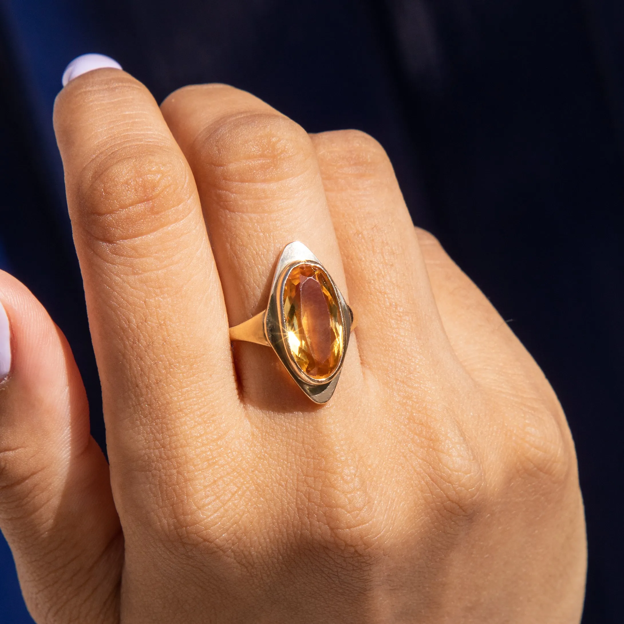 9ct Gold Citrine Lozenge Ring, 3.40ct.