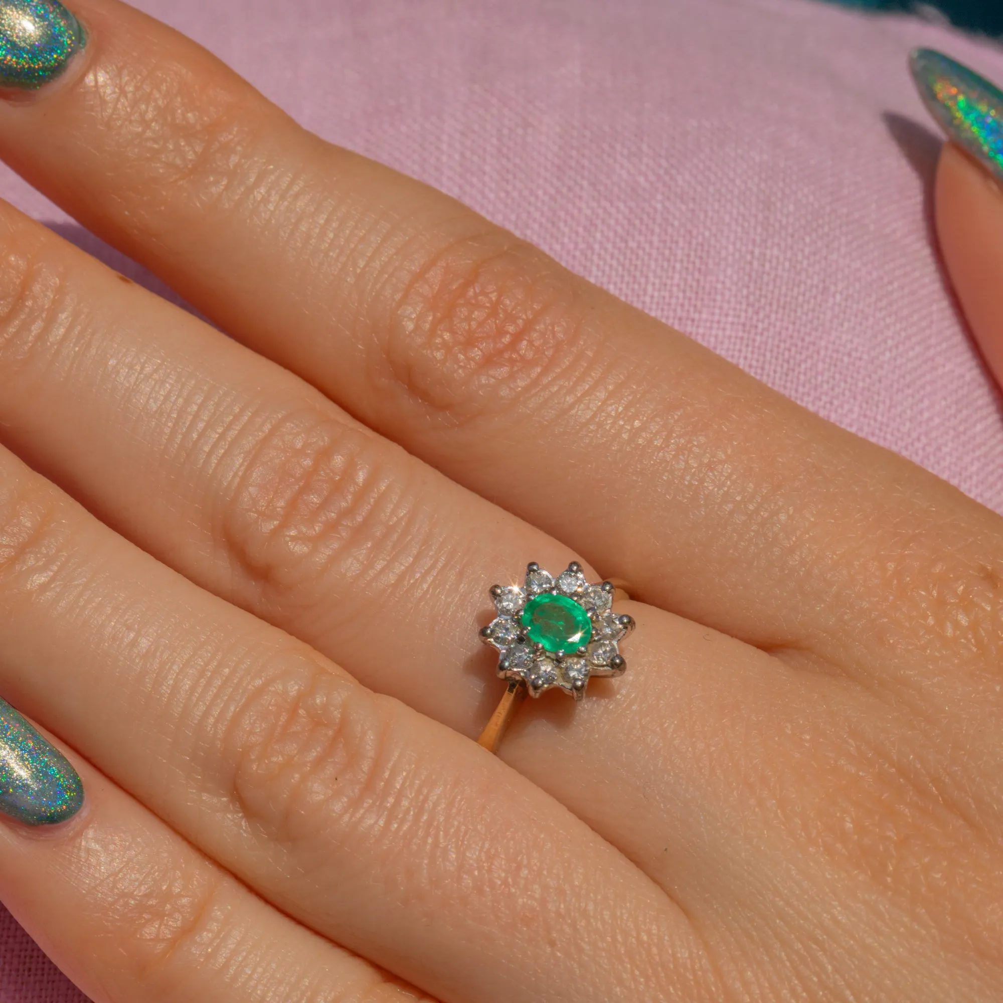 9ct Gold Emerald Diamond Cluster Ring