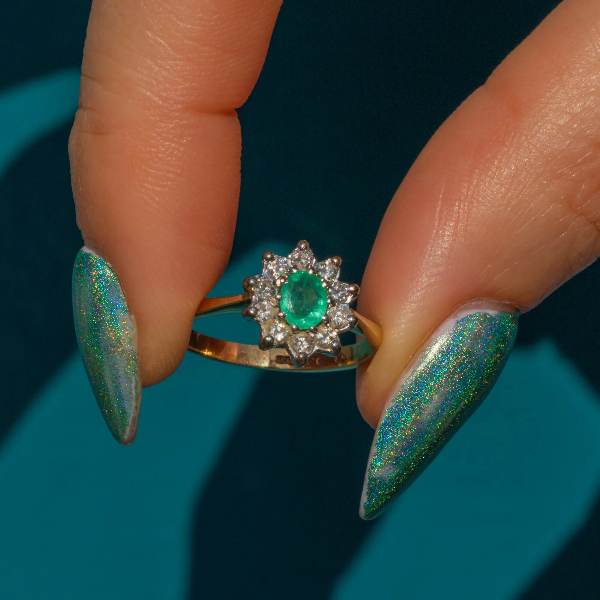 9ct Gold Emerald Diamond Cluster Ring