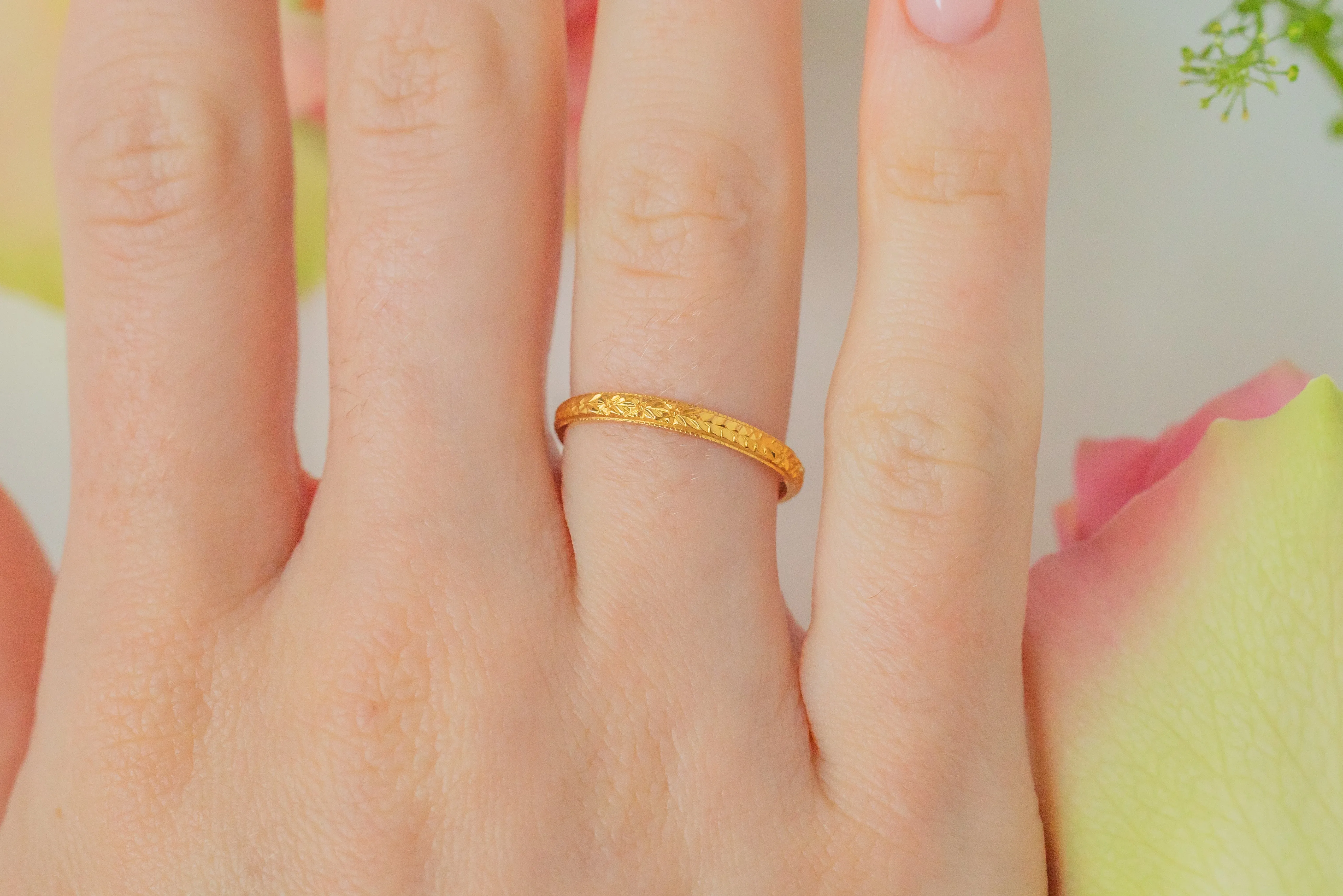 9ct Gold Engraved Orange Blossom Wedding Band