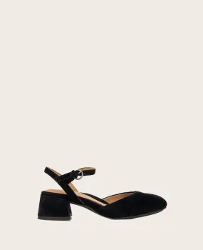 GENTLE SOULS - Lucinda Suede Closed Toe Strap Sandal