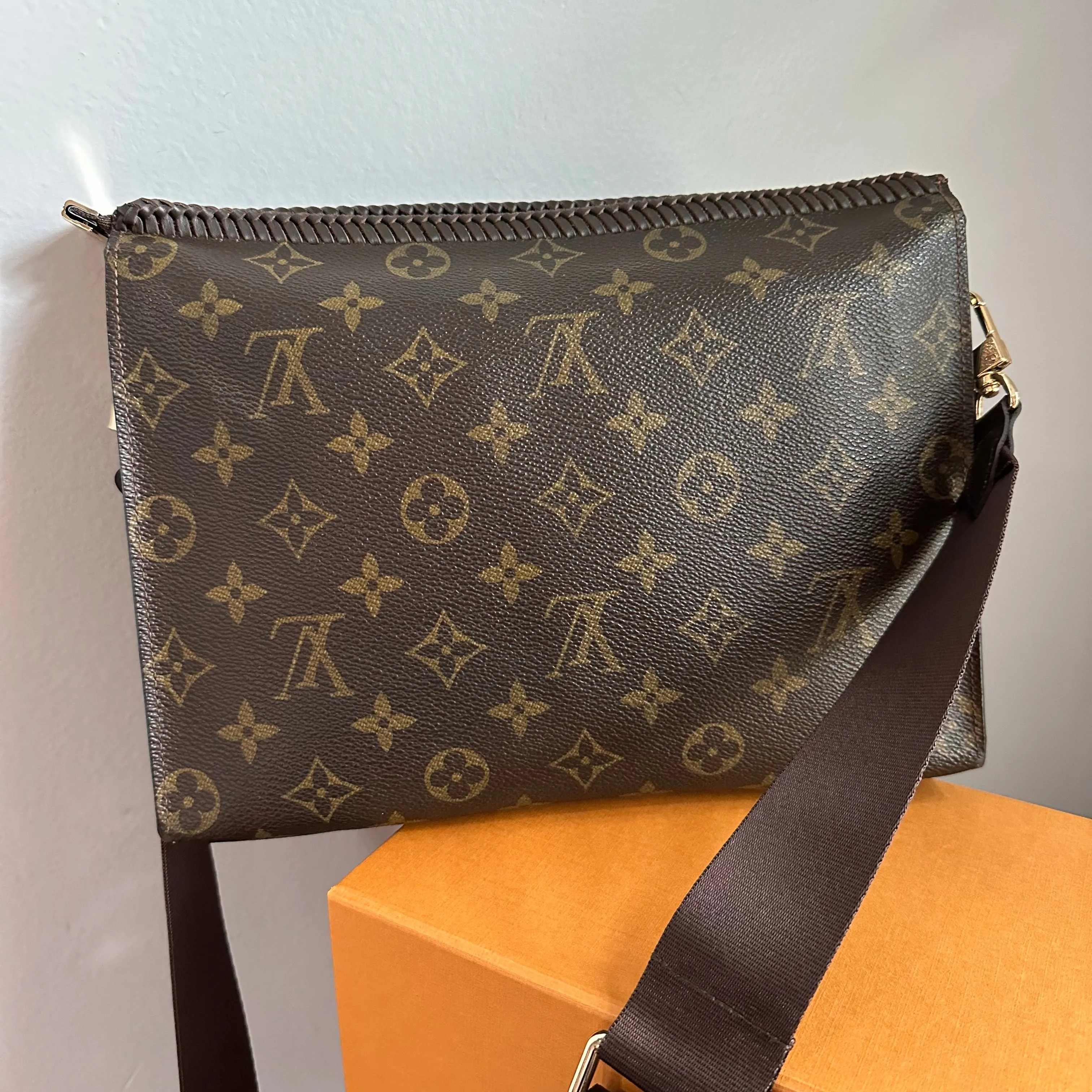 The Swan Crossbody - Vintage Monogram in Brown